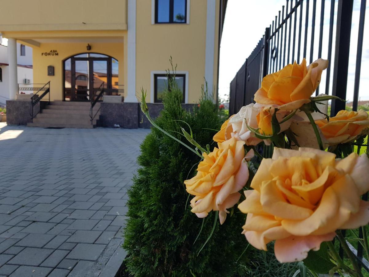 Alba Forum Алба-Юлія Екстер'єр фото