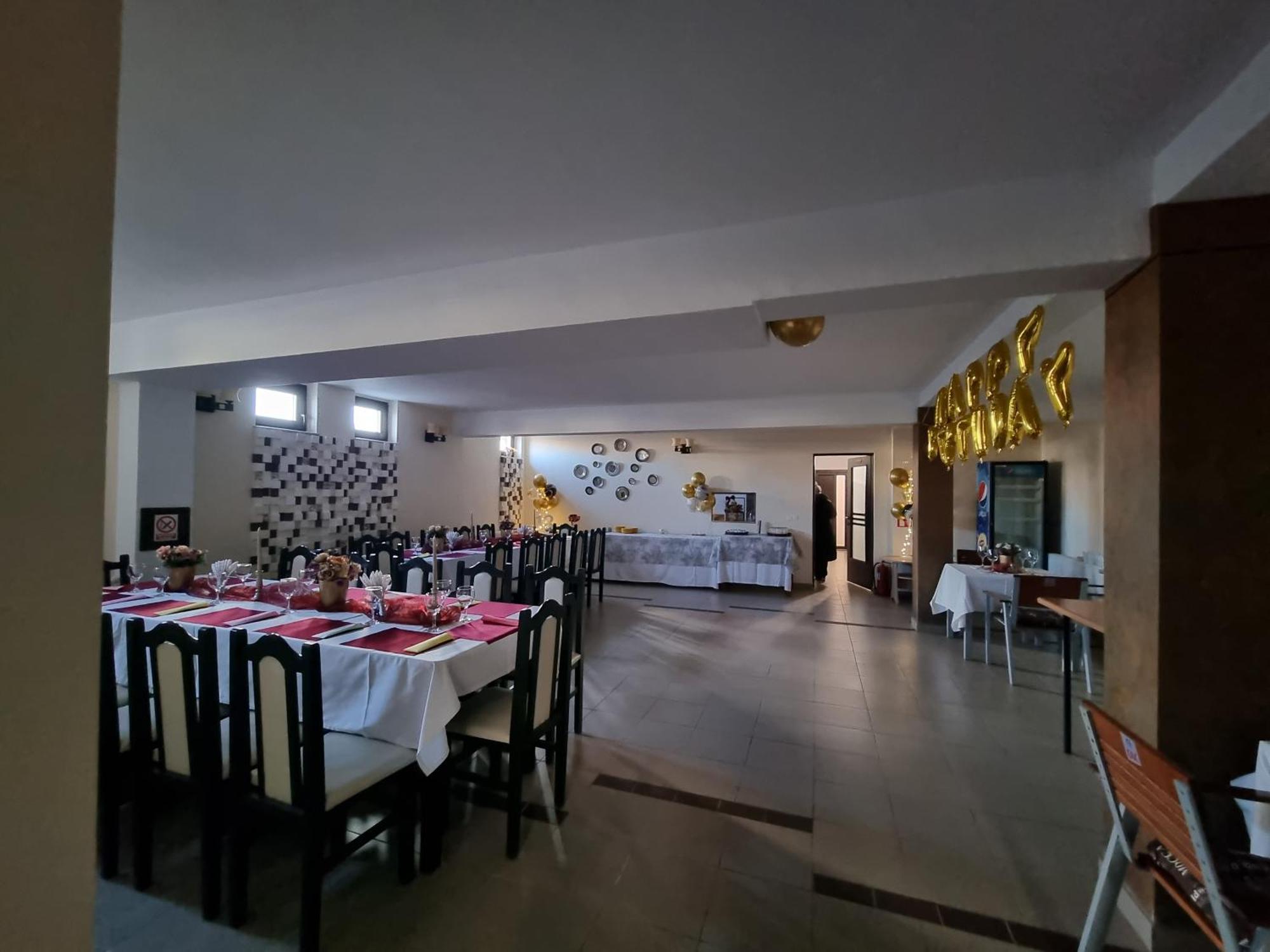 Alba Forum Алба-Юлія Екстер'єр фото