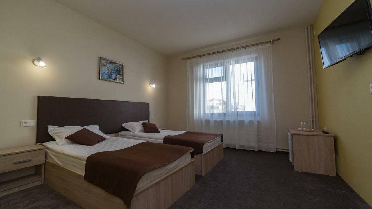 Alba Forum Алба-Юлія Екстер'єр фото