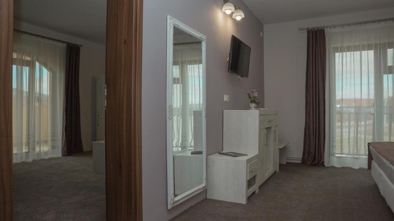 Alba Forum Алба-Юлія Екстер'єр фото